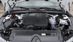 
										New Audi A4L full									